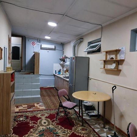 Konok Center Osh Hotel Luaran gambar