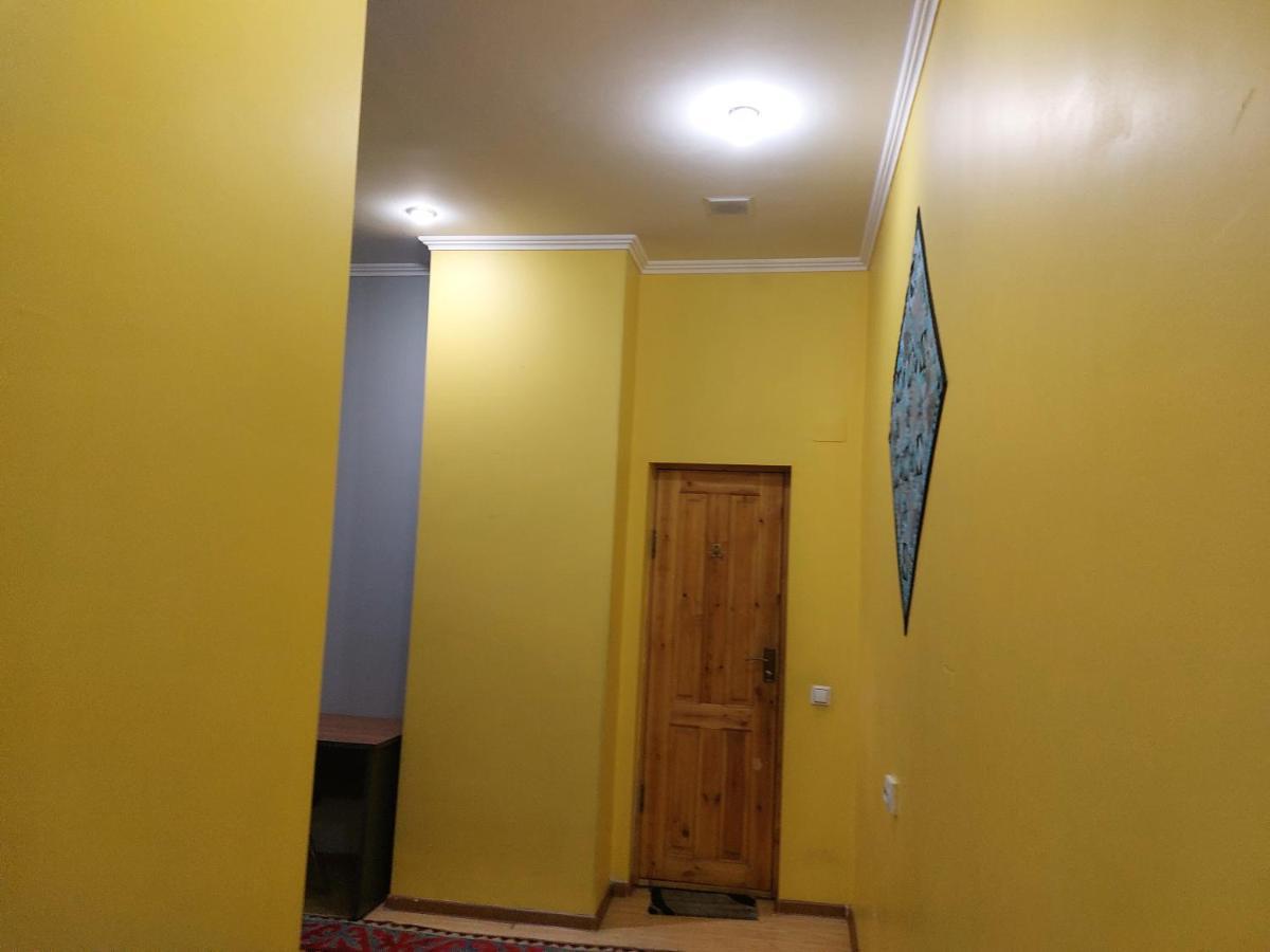 Konok Center Osh Hotel Luaran gambar