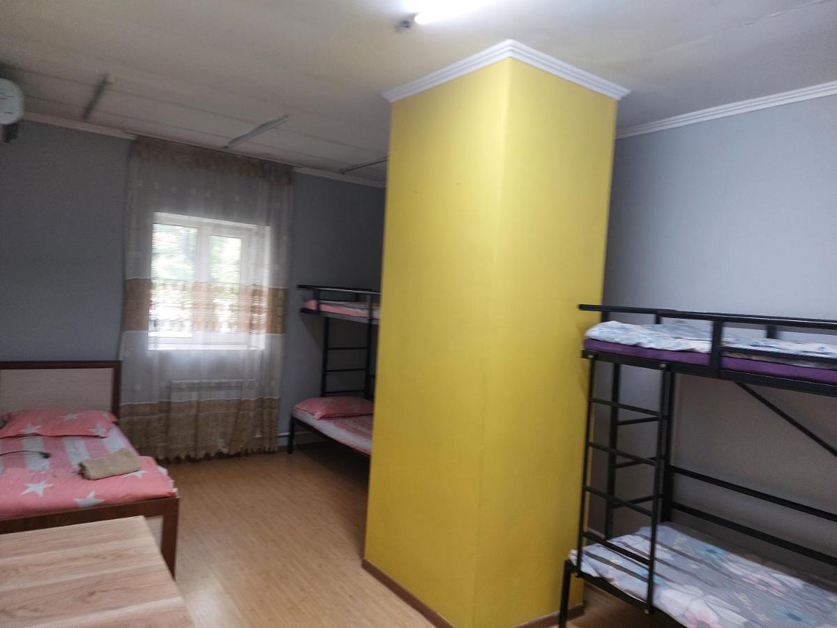 Konok Center Osh Hotel Luaran gambar