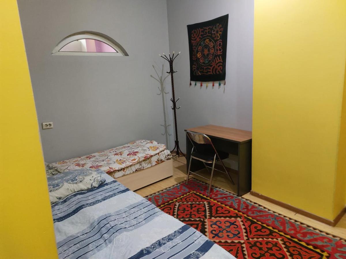 Konok Center Osh Hotel Luaran gambar