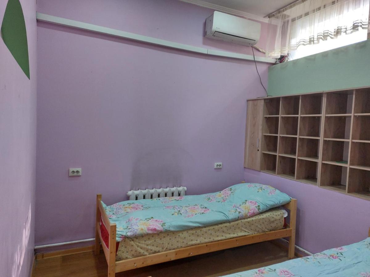 Konok Center Osh Hotel Luaran gambar
