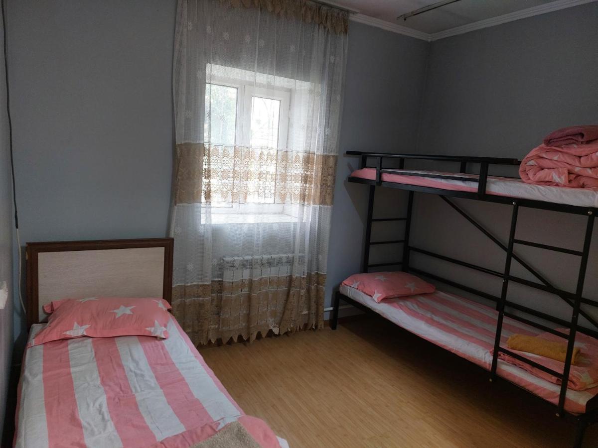 Konok Center Osh Hotel Luaran gambar